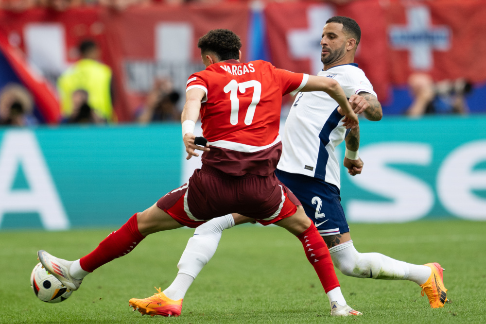 相比之下 相比之下